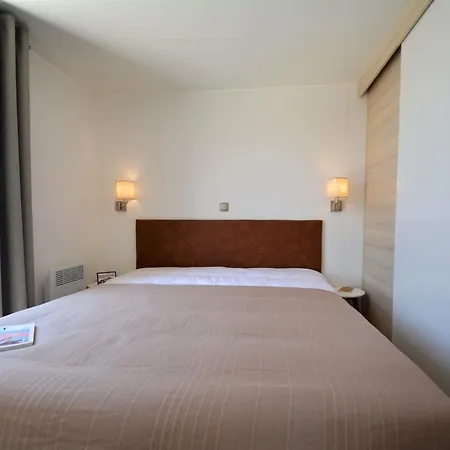 Mobil-home Luxueux A Jullouville, 200m Plage, Piscine Chauffee, Pour 6 Personnes - Fr-1-361a-73 Holiday home Jullouville-les-Pins