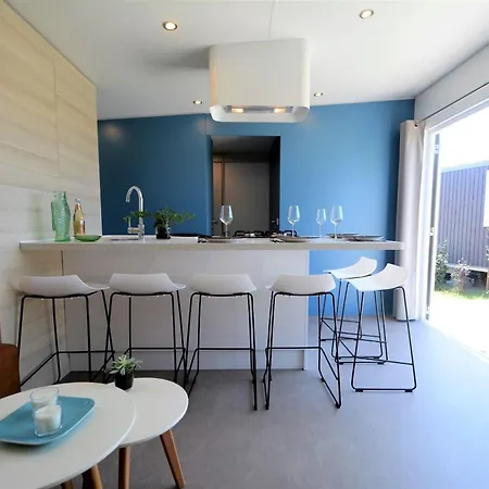Mobil-home Luxueux A Jullouville, 200m Plage, Piscine Chauffee, Pour 6 Personnes - Fr-1-361a-73 Holiday home Jullouville-les-Pins