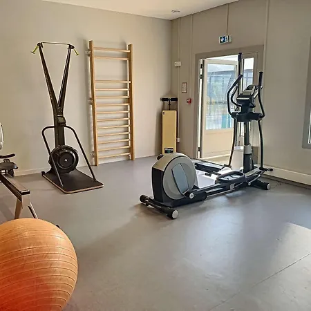 Mobil-home Luxueux A Jullouville, 200m Plage, Piscine Chauffee, Pour 6 Personnes - Fr-1-361a-73 度假居