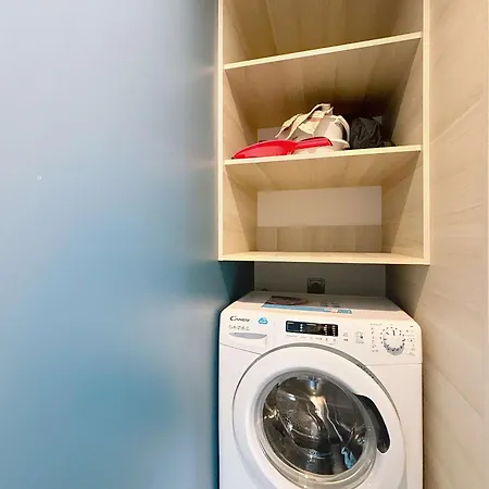 Mobil-home Luxueux A Jullouville, 200m Plage, Piscine Chauffee, Pour 6 Personnes - Fr-1-361a-73 度假居 *