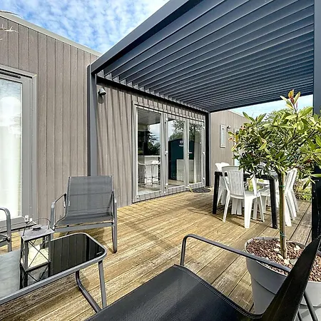 Mobil-home Luxueux A Jullouville, 200m Plage, Piscine Chauffee, Pour 6 Personnes - Fr-1-361a-73