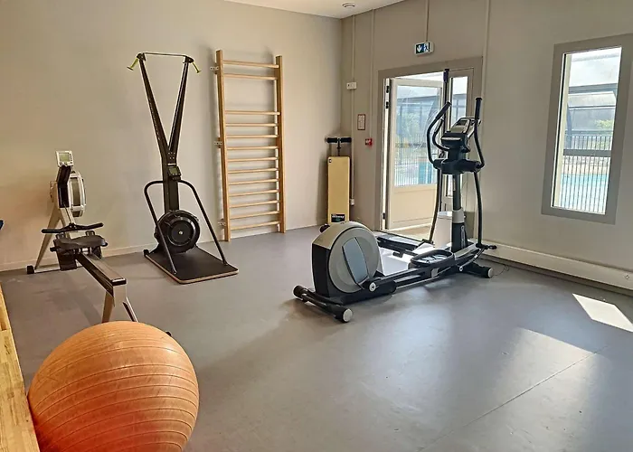 Mobil-home Luxueux A Jullouville, 200m Plage, Piscine Chauffee, Pour 6 Personnes - Fr-1-361a-73 Nyaraló