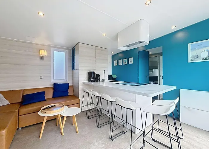 Nyaraló Mobil-home Luxueux A Jullouville, 200m Plage, Piscine Chauffee, Pour 6 Personnes - Fr-1-361a-73